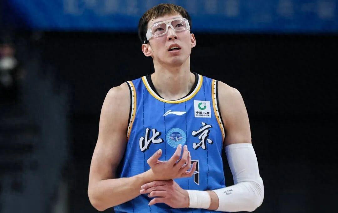 澳门金沙娱乐城官网-周琦眼睛出现不适，赵继伟赛季首秀完美，CBA又来超级外援！